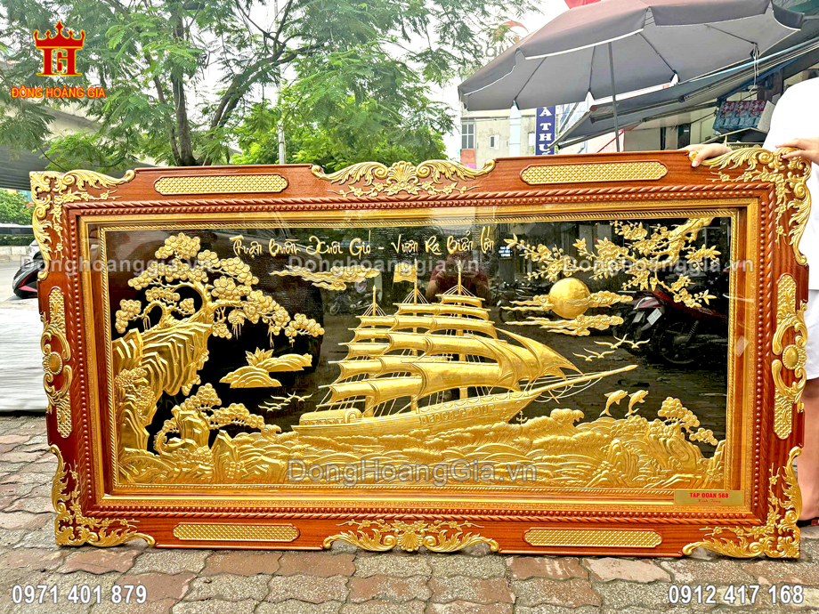 Đồng Hoàng Gia nhận chế tác tranh thuận buồm xuôi gió mạ vàng 24K theo yêu cầu